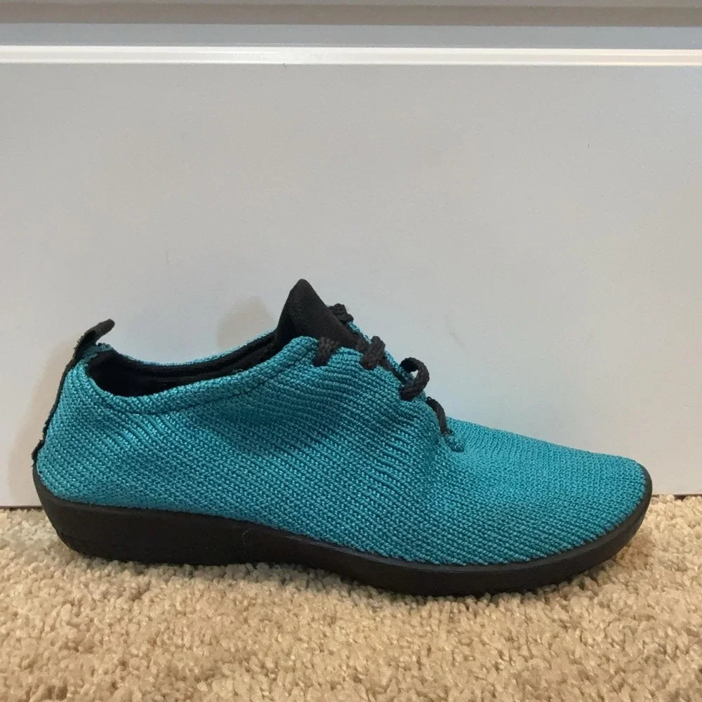 Arcopedico Shoes Womens Size 7.5 Blue Knit Lace Up Comfort Walking Sneakers